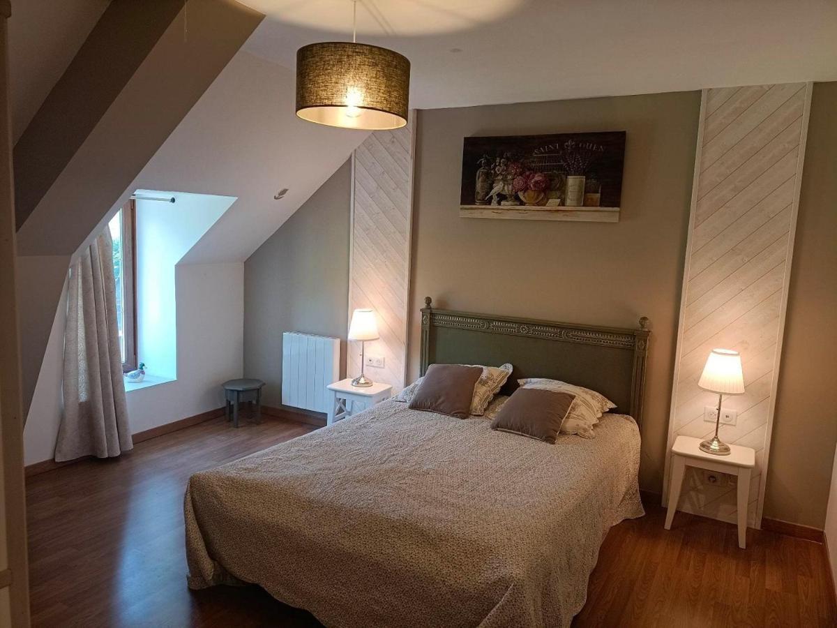 Le Moulin De Benneville Chambres D'Hotes, Petit Dejeuner Compris Cahagnes Exteriör bild